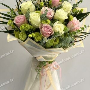 İthal Pembe Beyaz Gül Buketi