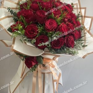 30 Kırmızı Gül Buketi